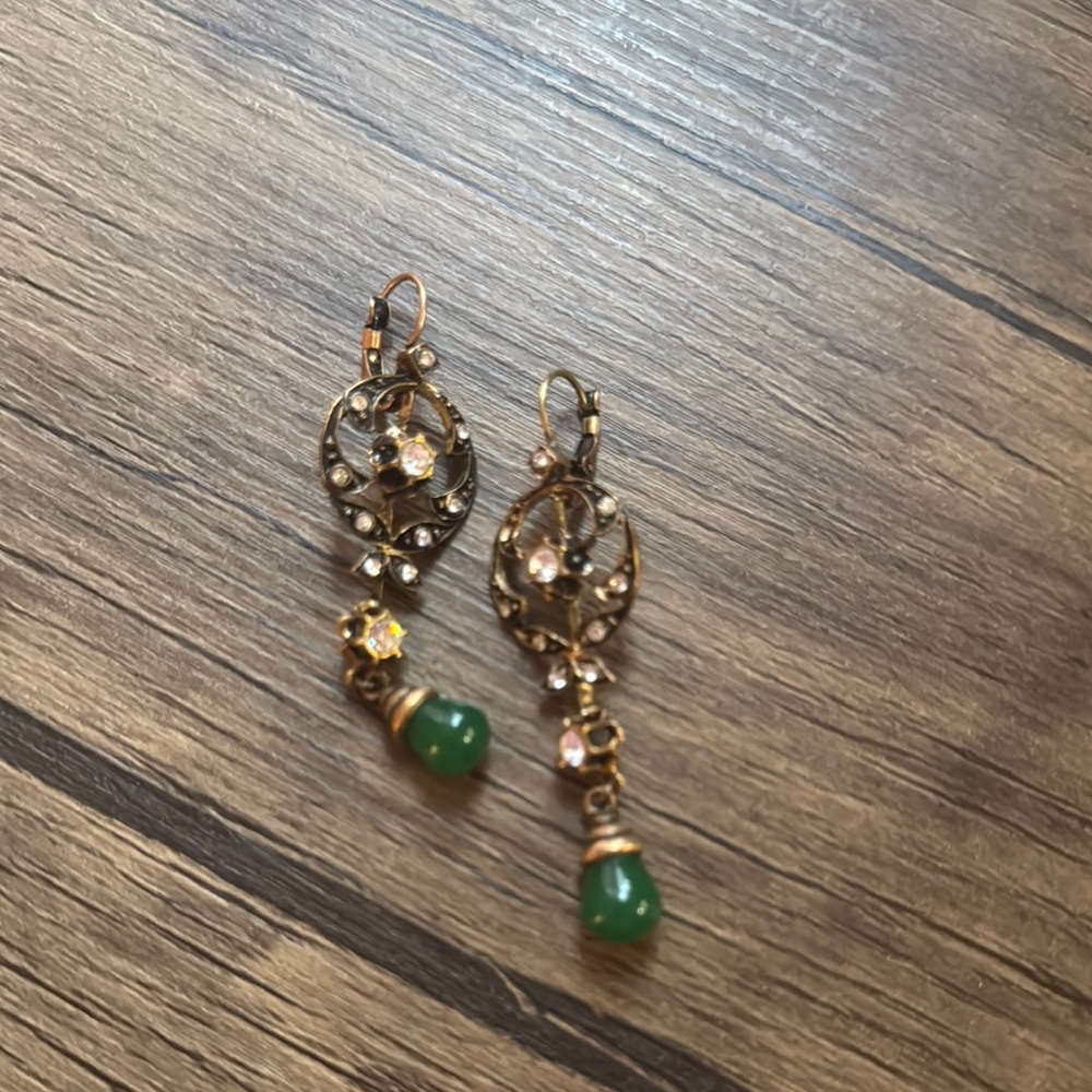 Elegant Green and Gold Dangle Earrings